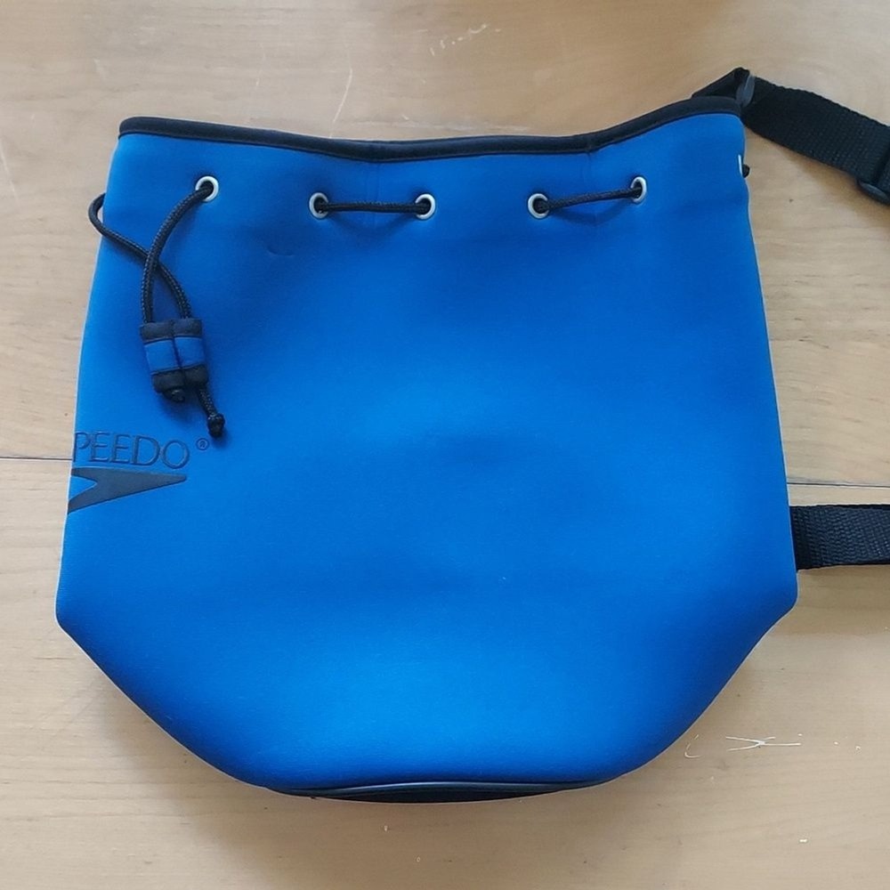 Speedo Blue Neoprene Drawstring Bucket Bag Sporty Crossbody Gym Swim Bag